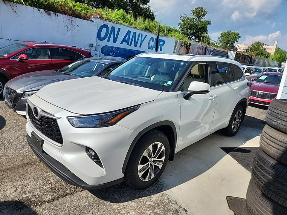 2022 Toyota Highlander XLE AWD