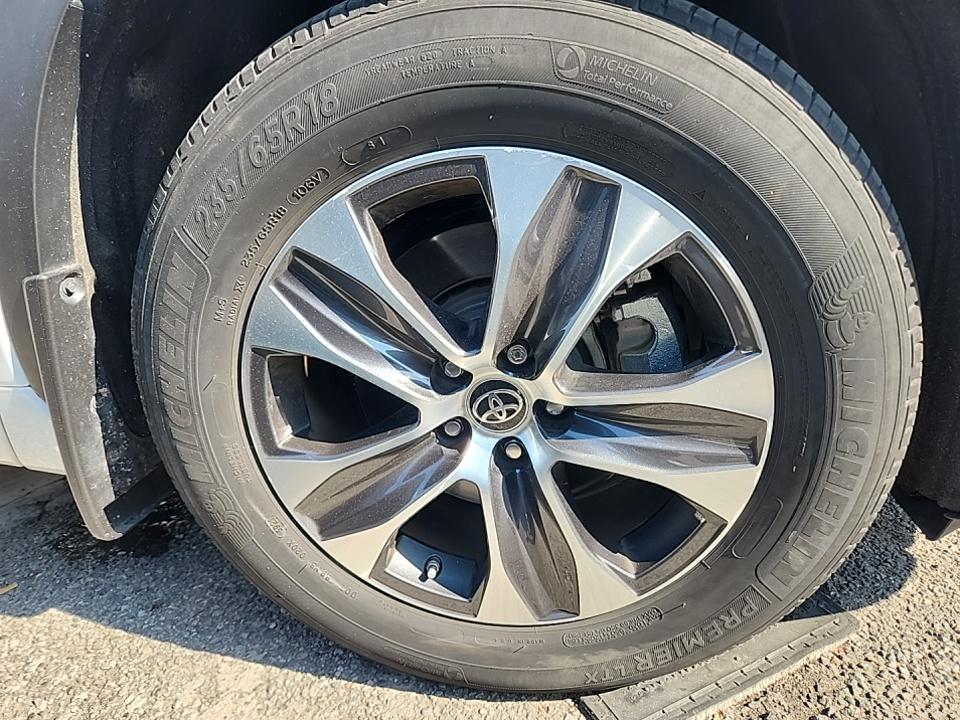 2022 Toyota Highlander XLE AWD