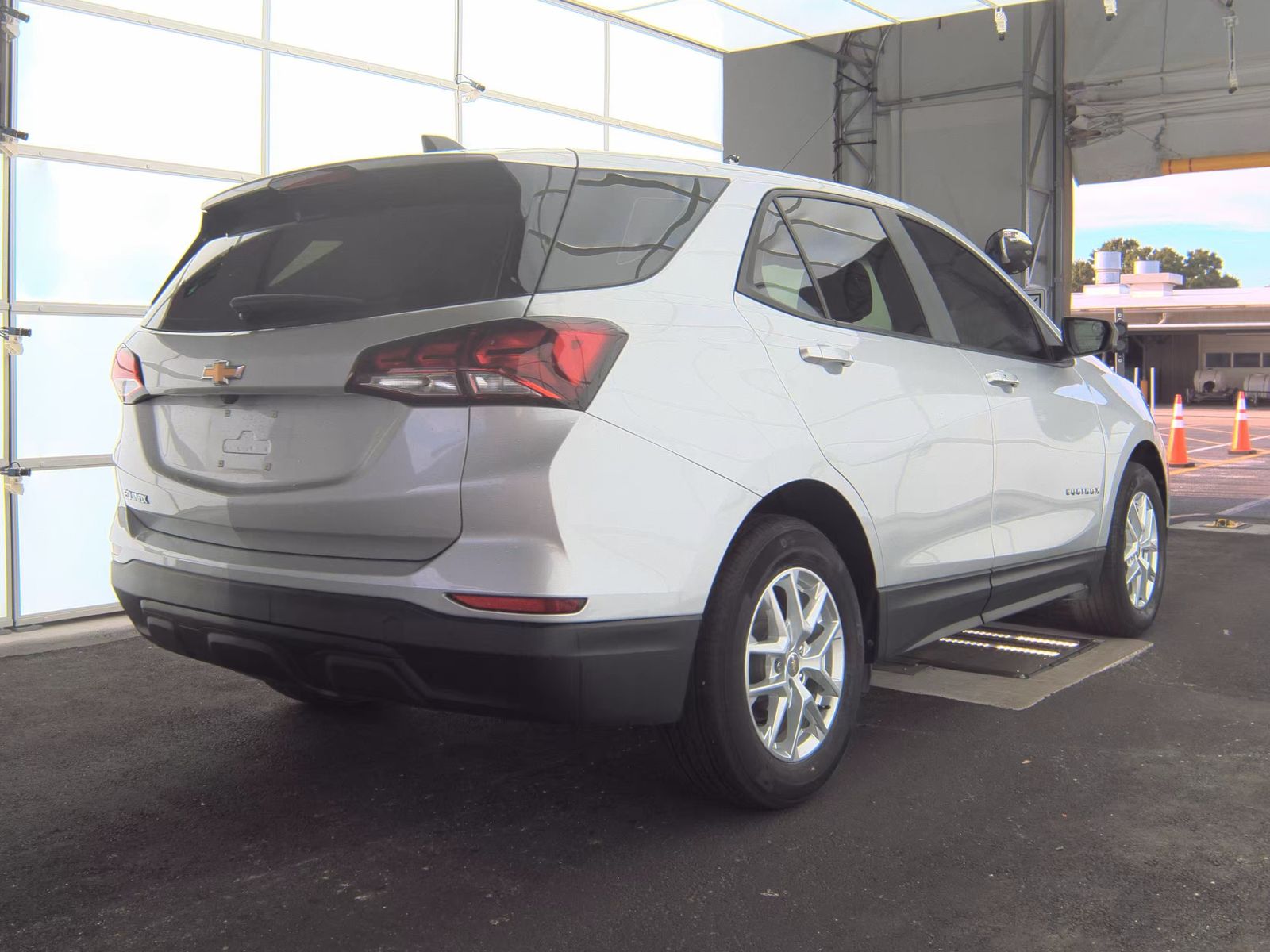 2022 Chevrolet Equinox LS FWD