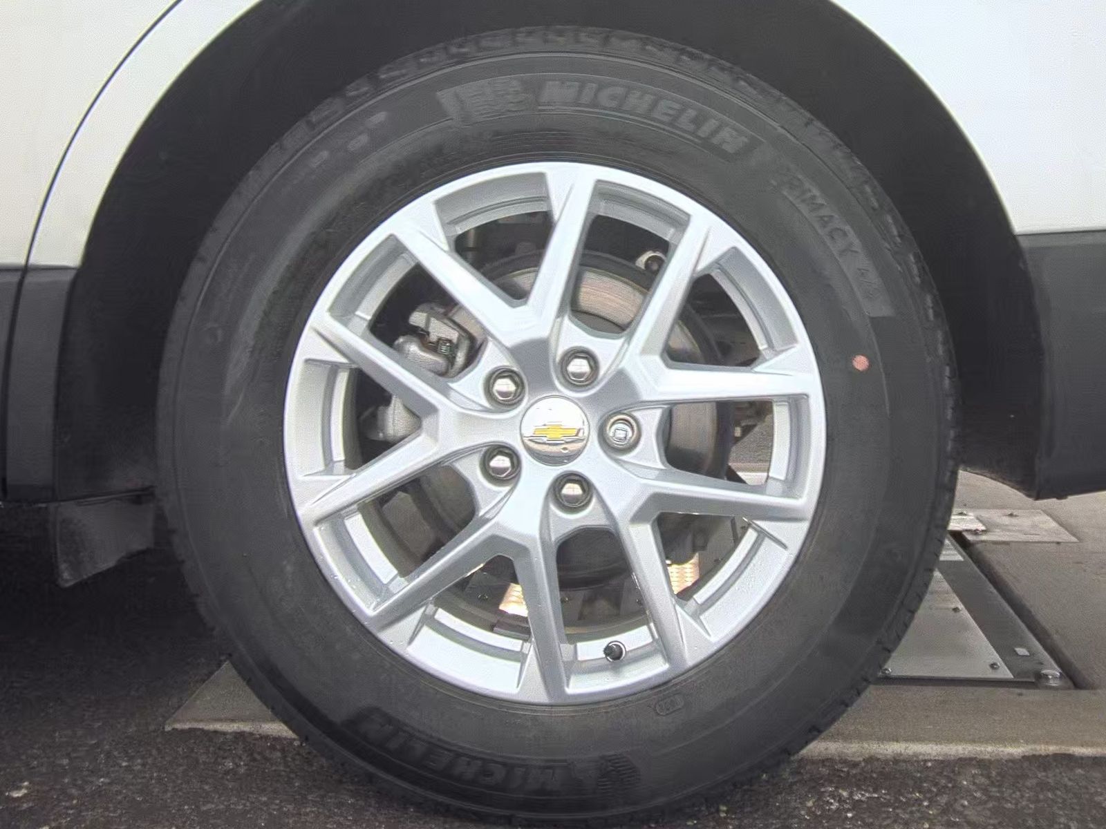 2022 Chevrolet Equinox LS FWD