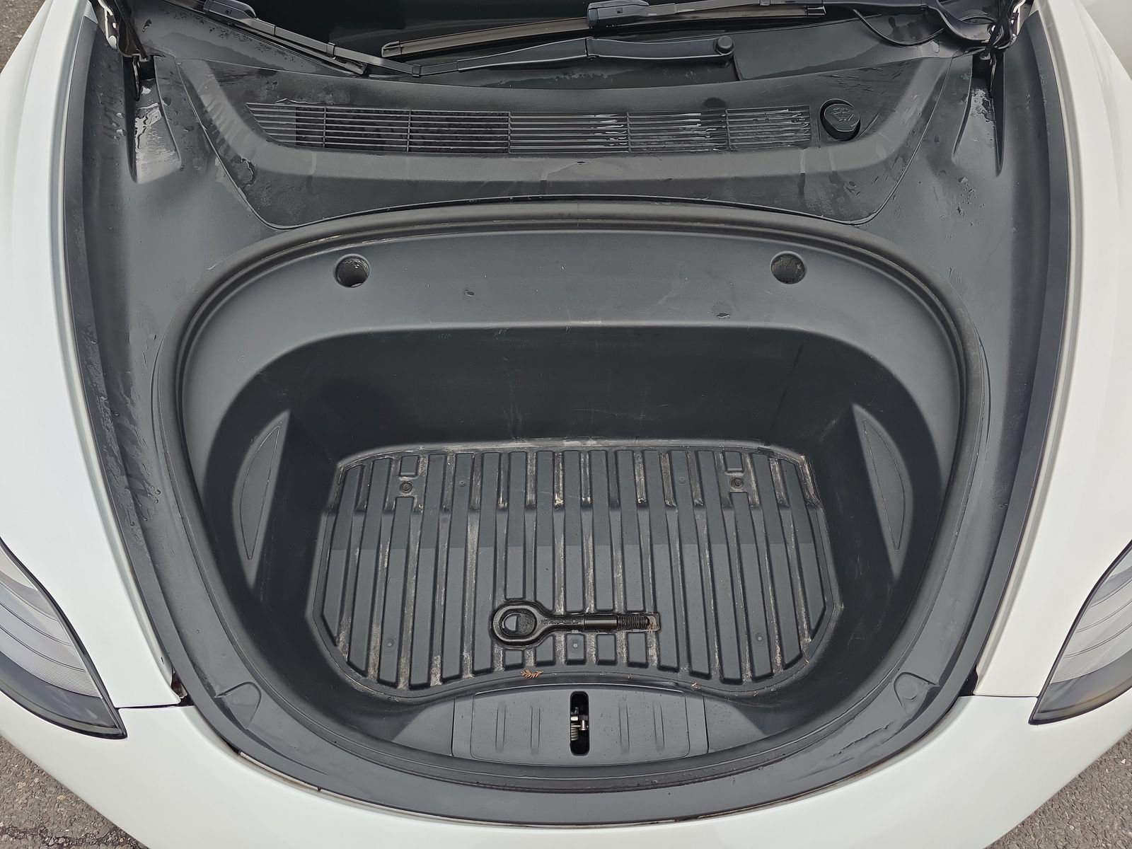 2023 Tesla Model 3 Standard Range RWD