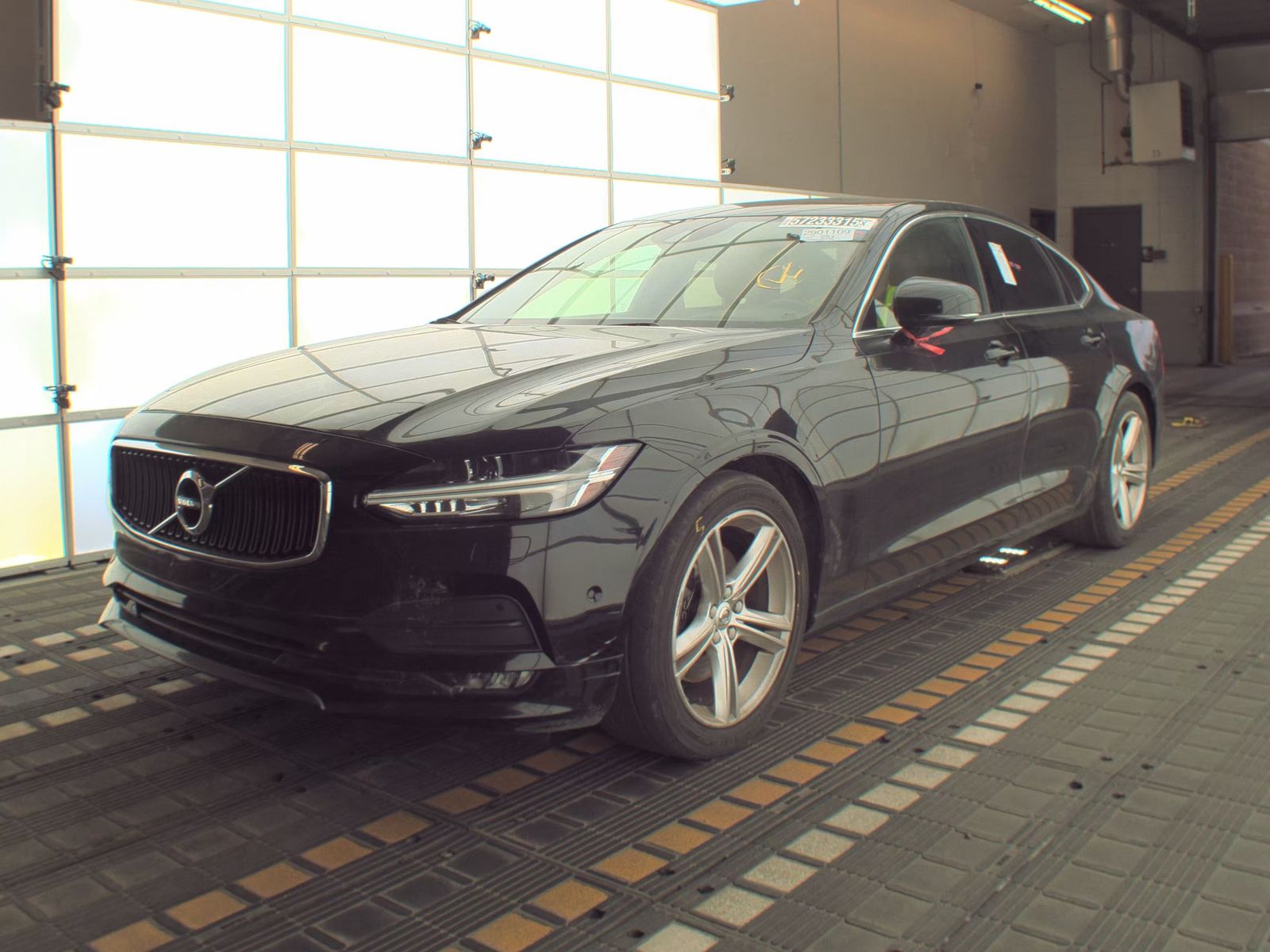 2017 Volvo S90 T5 Momentum FWD