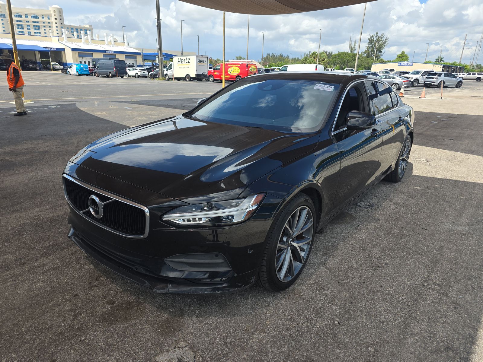 2018 Volvo S90 T5 Momentum FWD