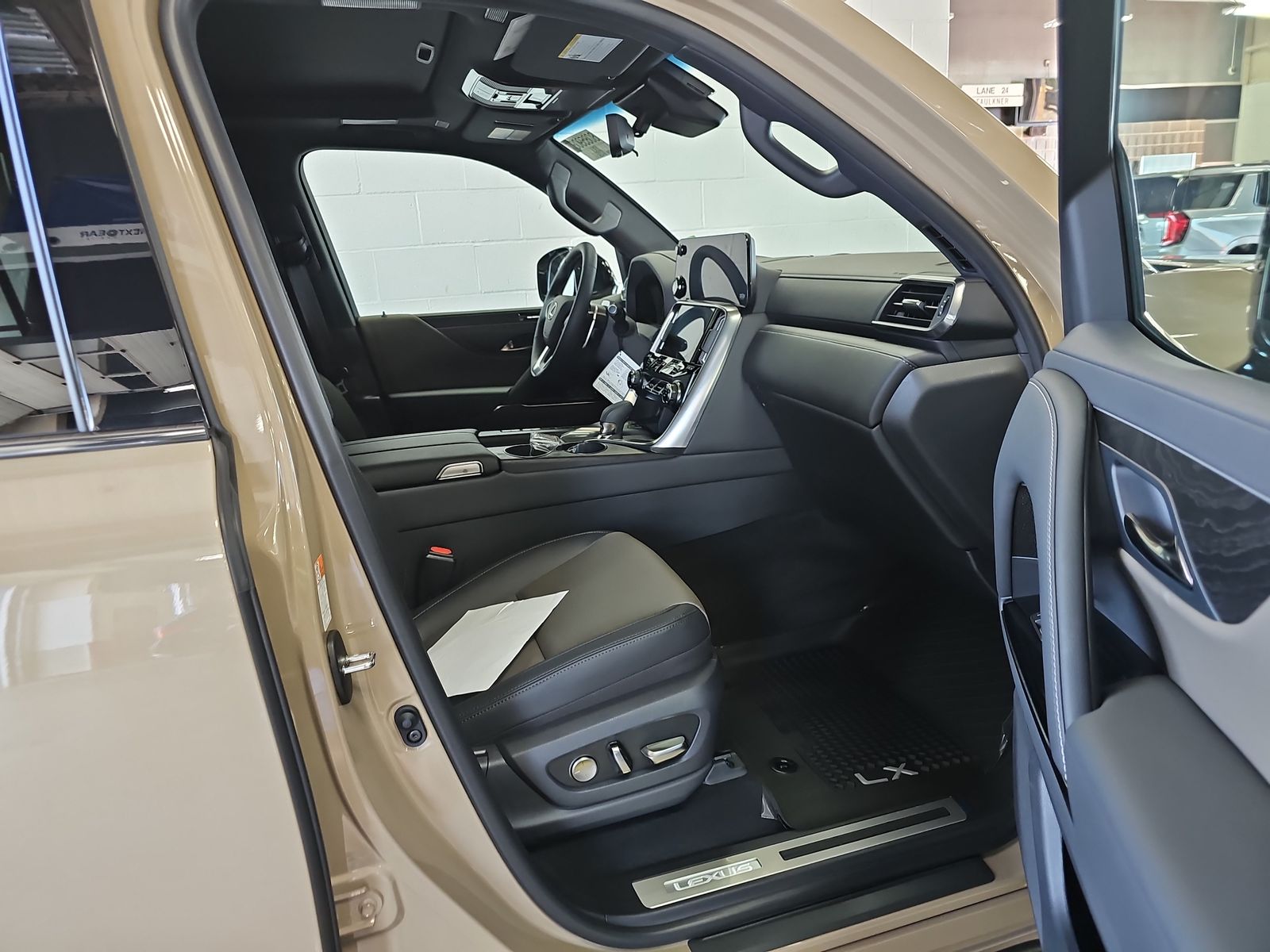 2025 Lexus LX LX 700h Overtrail AWD