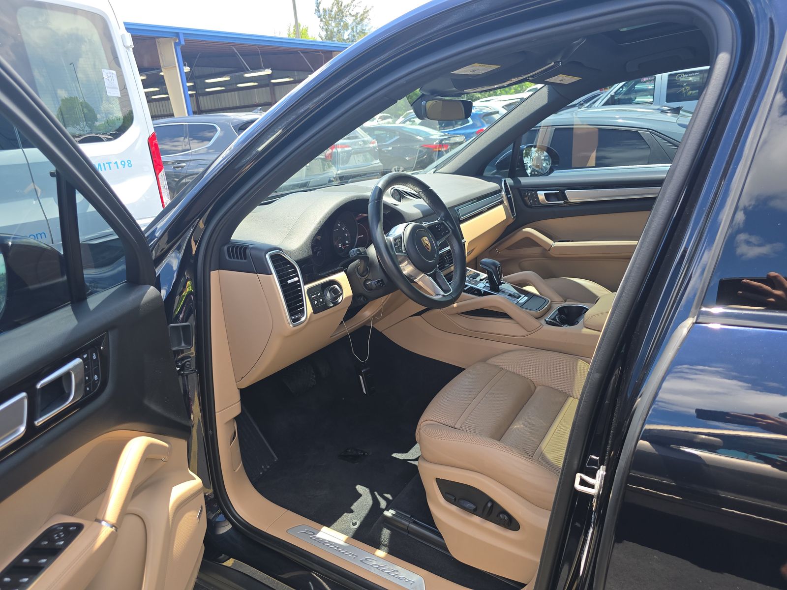 2022 Porsche Cayenne Platinum Edition AWD