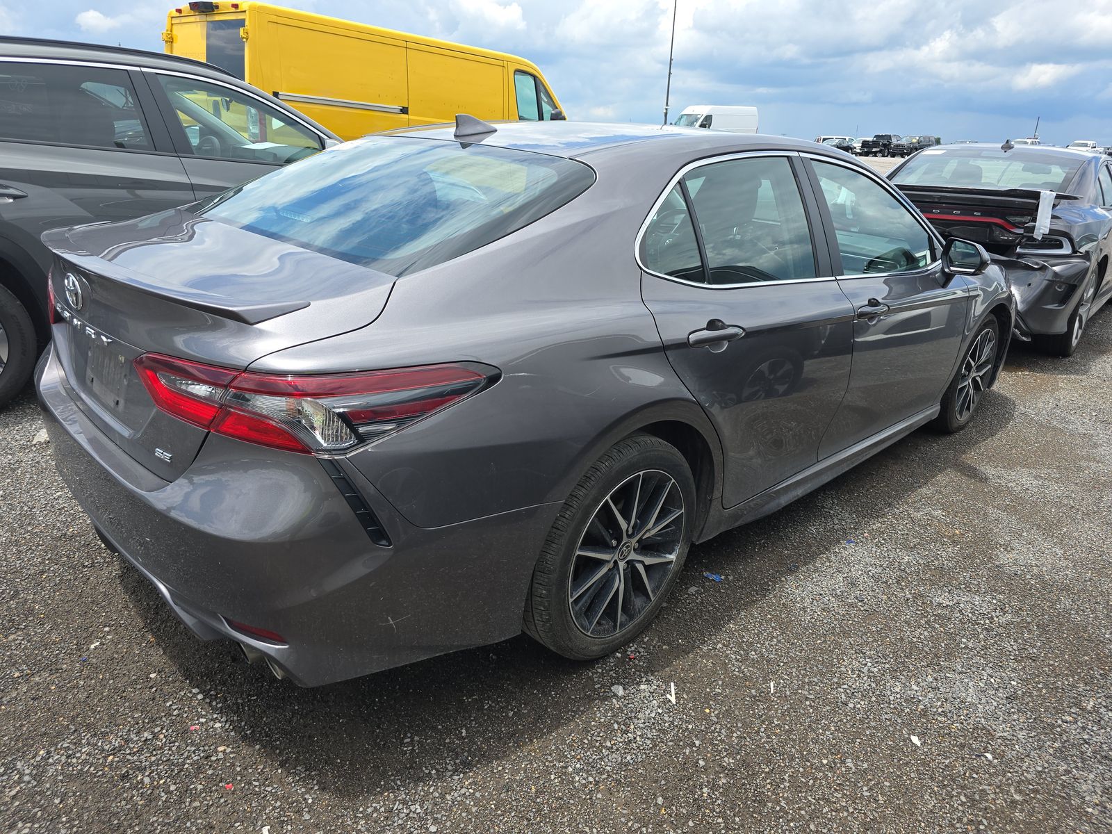 2022 Toyota Camry SE FWD