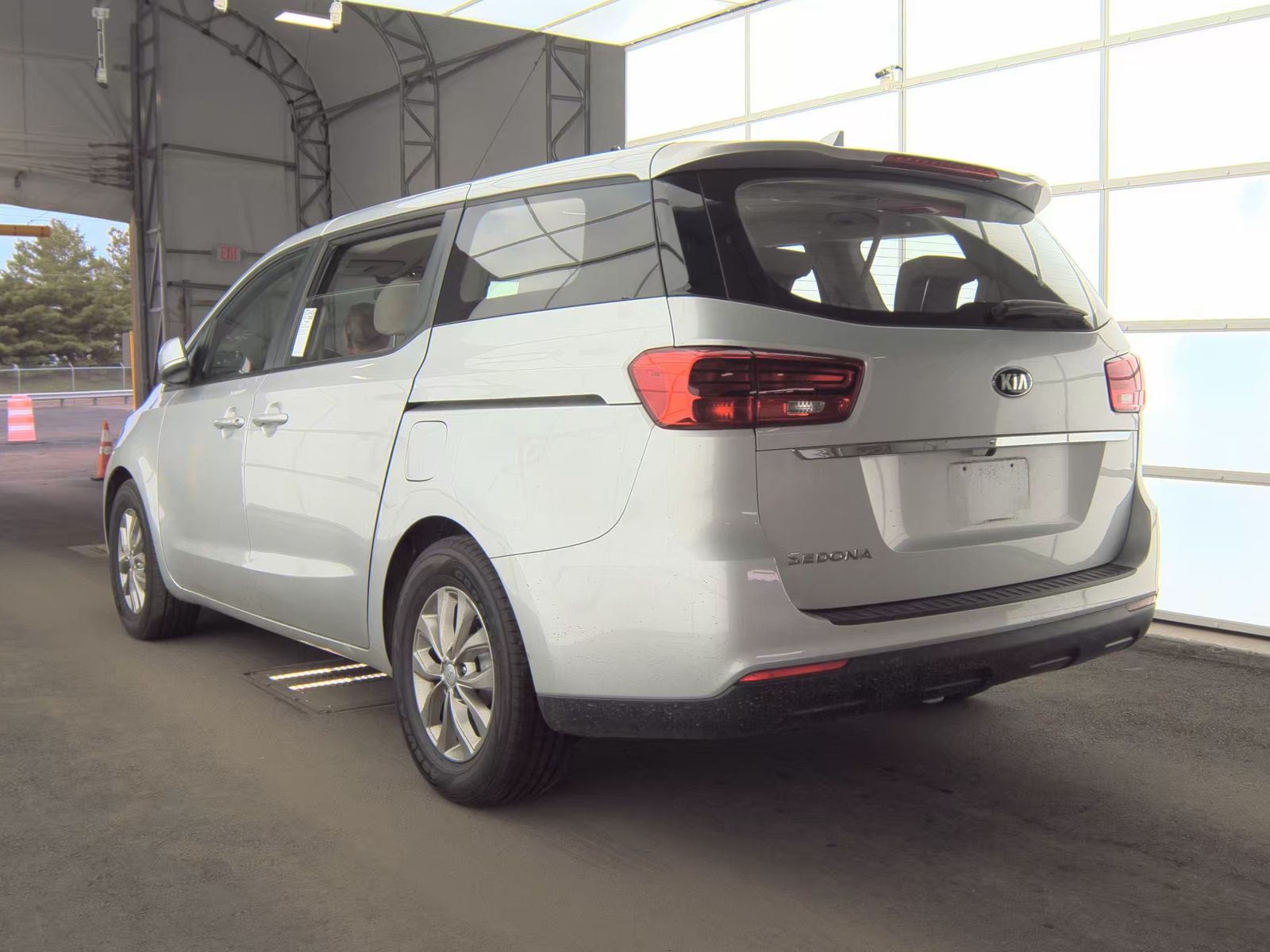 2019 Kia Sedona L FWD