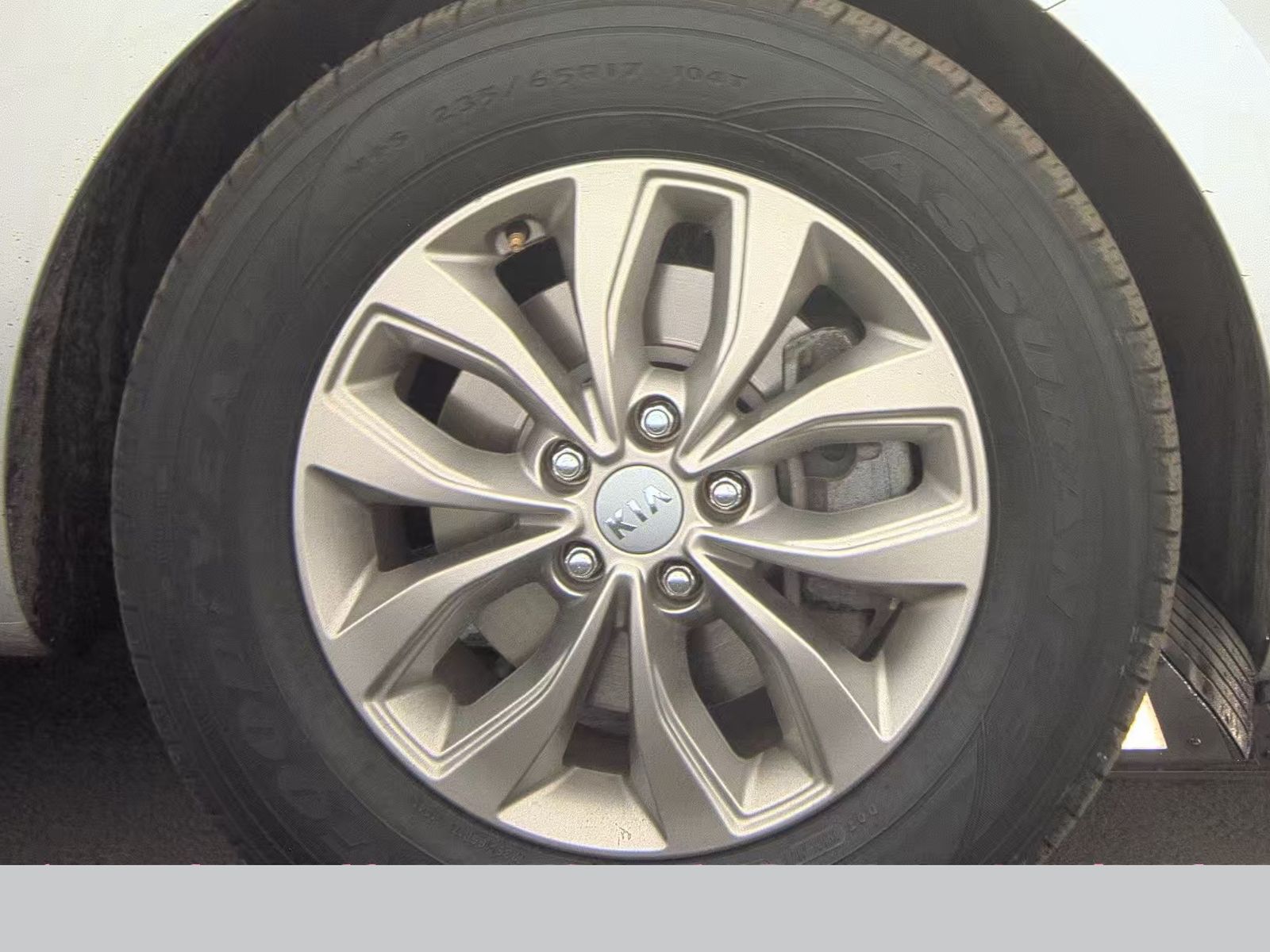 2019 Kia Sedona L FWD