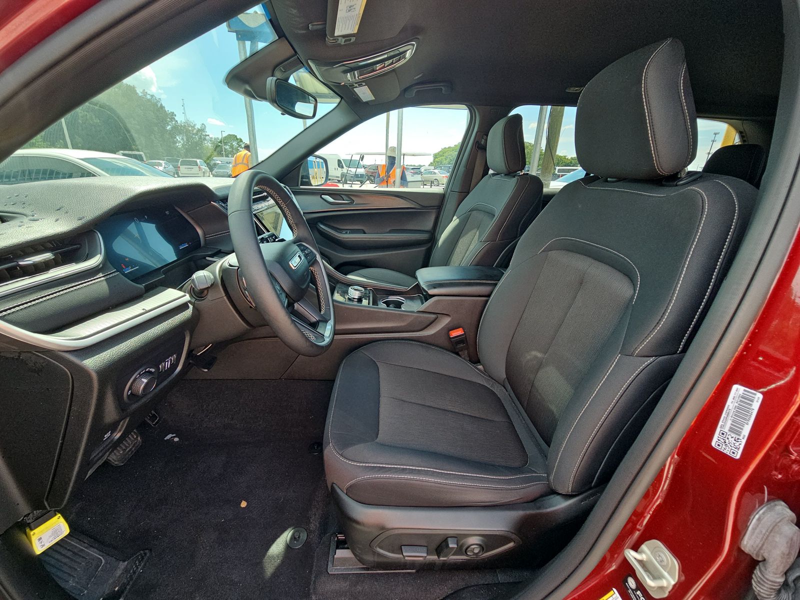 2024 Jeep Grand Cherokee Laredo RWD