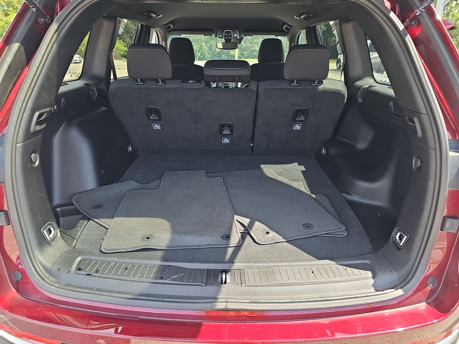 2024 Jeep Grand Cherokee Laredo RWD