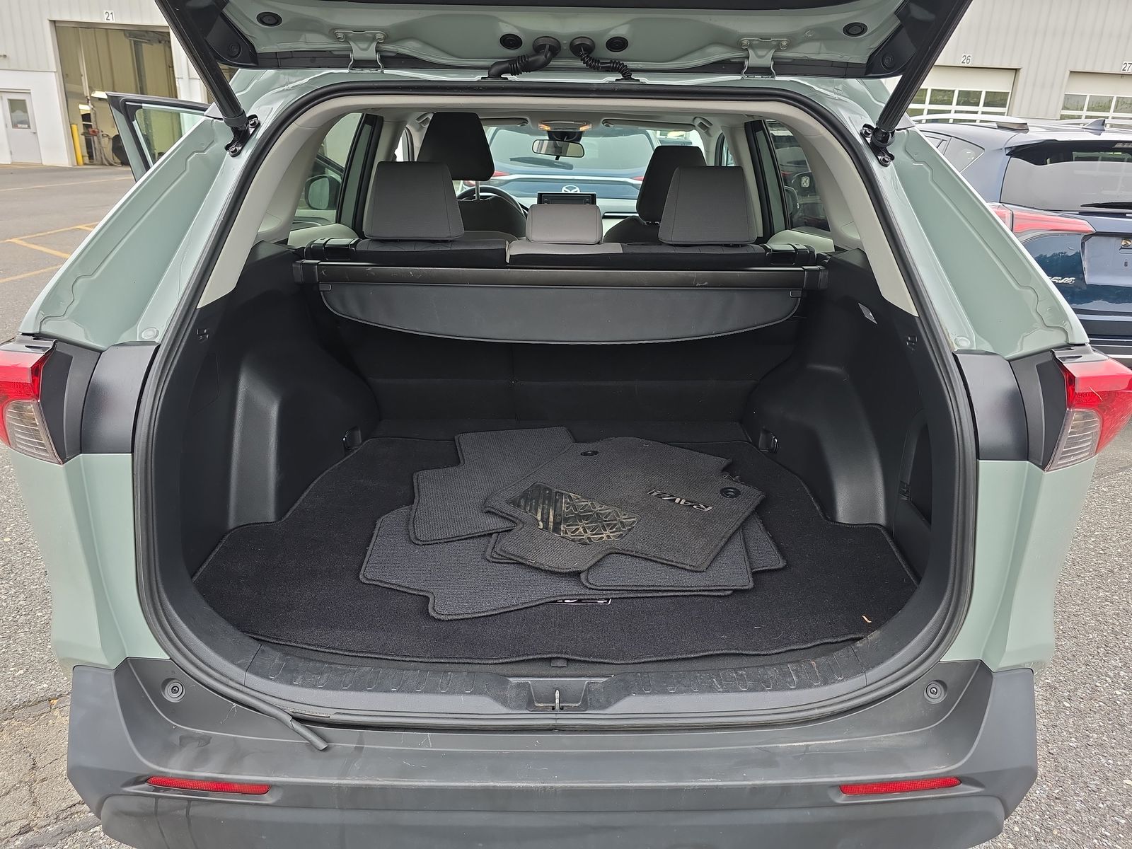 2021 Toyota RAV4 Hybrid XLE AWD