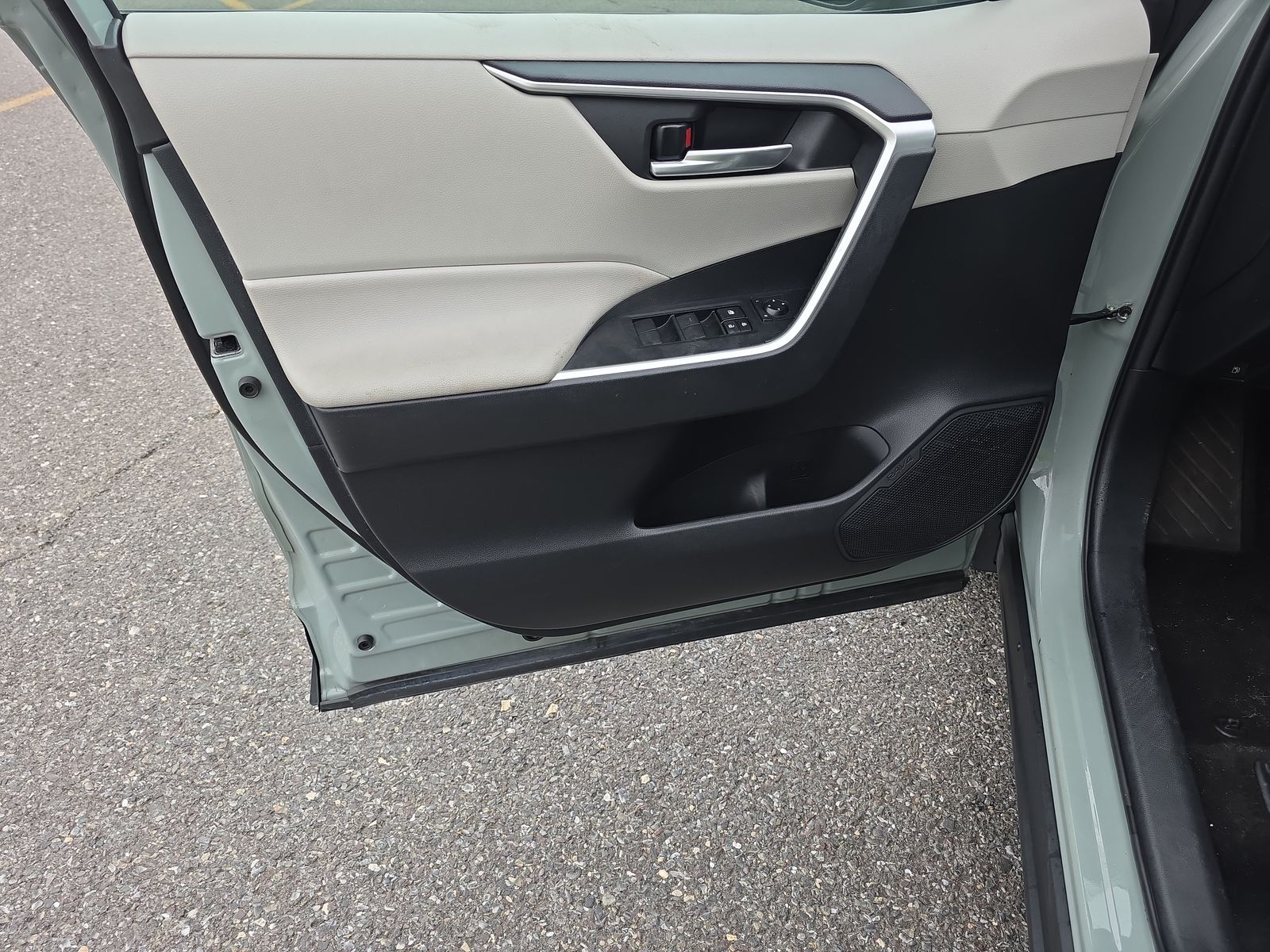 2021 Toyota RAV4 Hybrid XLE AWD