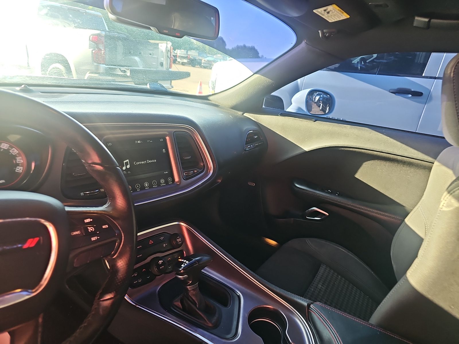 2017 Dodge Challenger SXT RWD