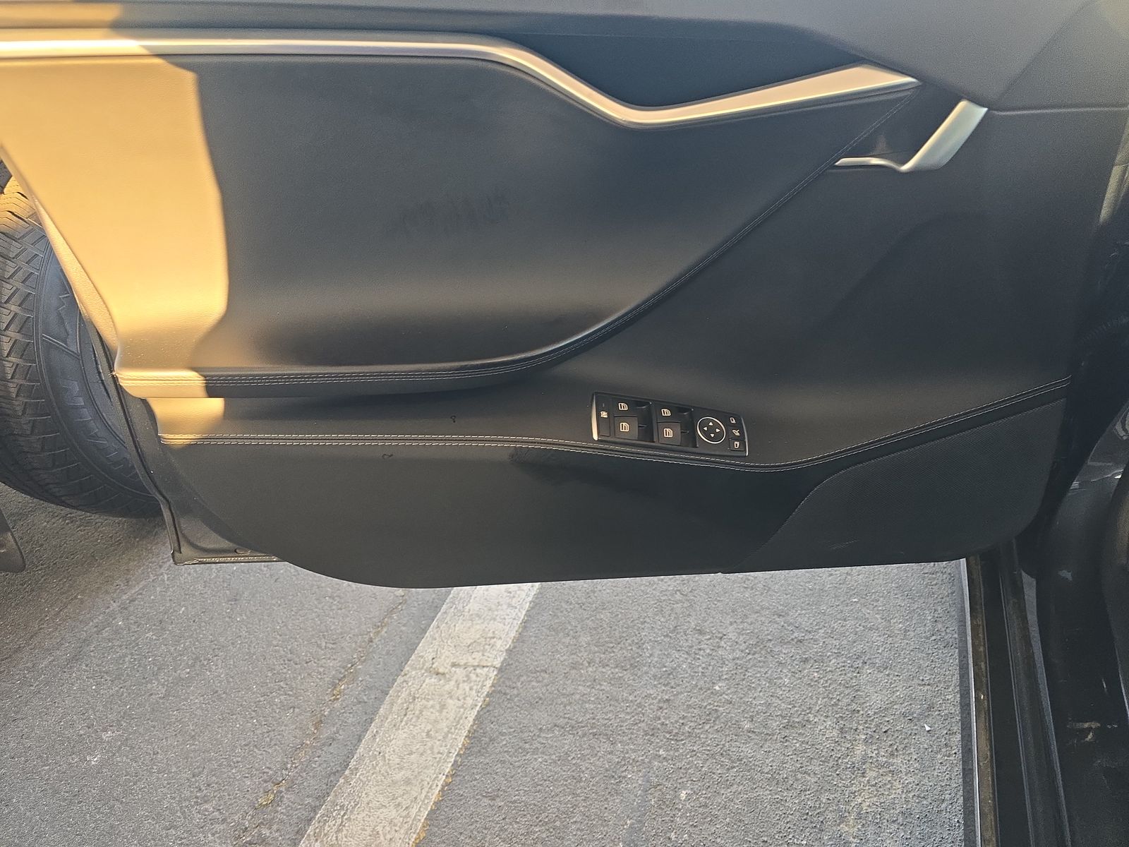 2016 Tesla Model S 70 RWD