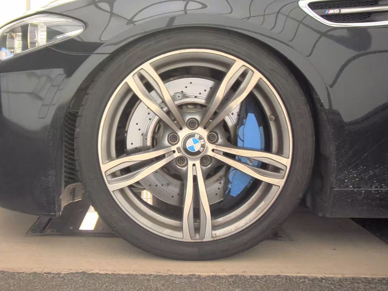2014 BMW M5 Base RWD
