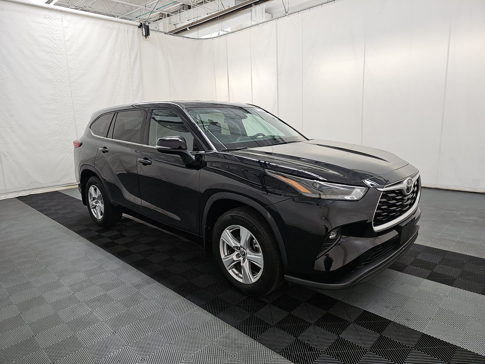 2022 Toyota Highlander LE AWD