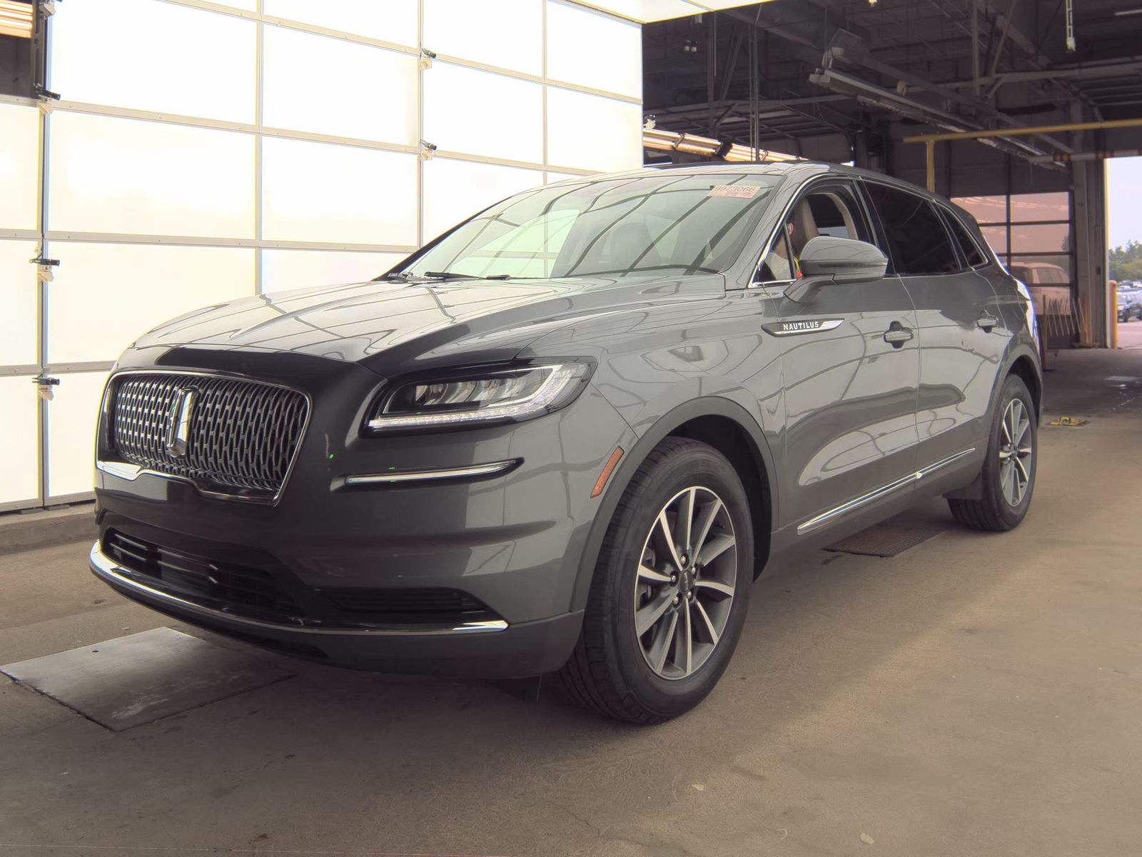 2022 Lincoln Nautilus Standard FWD