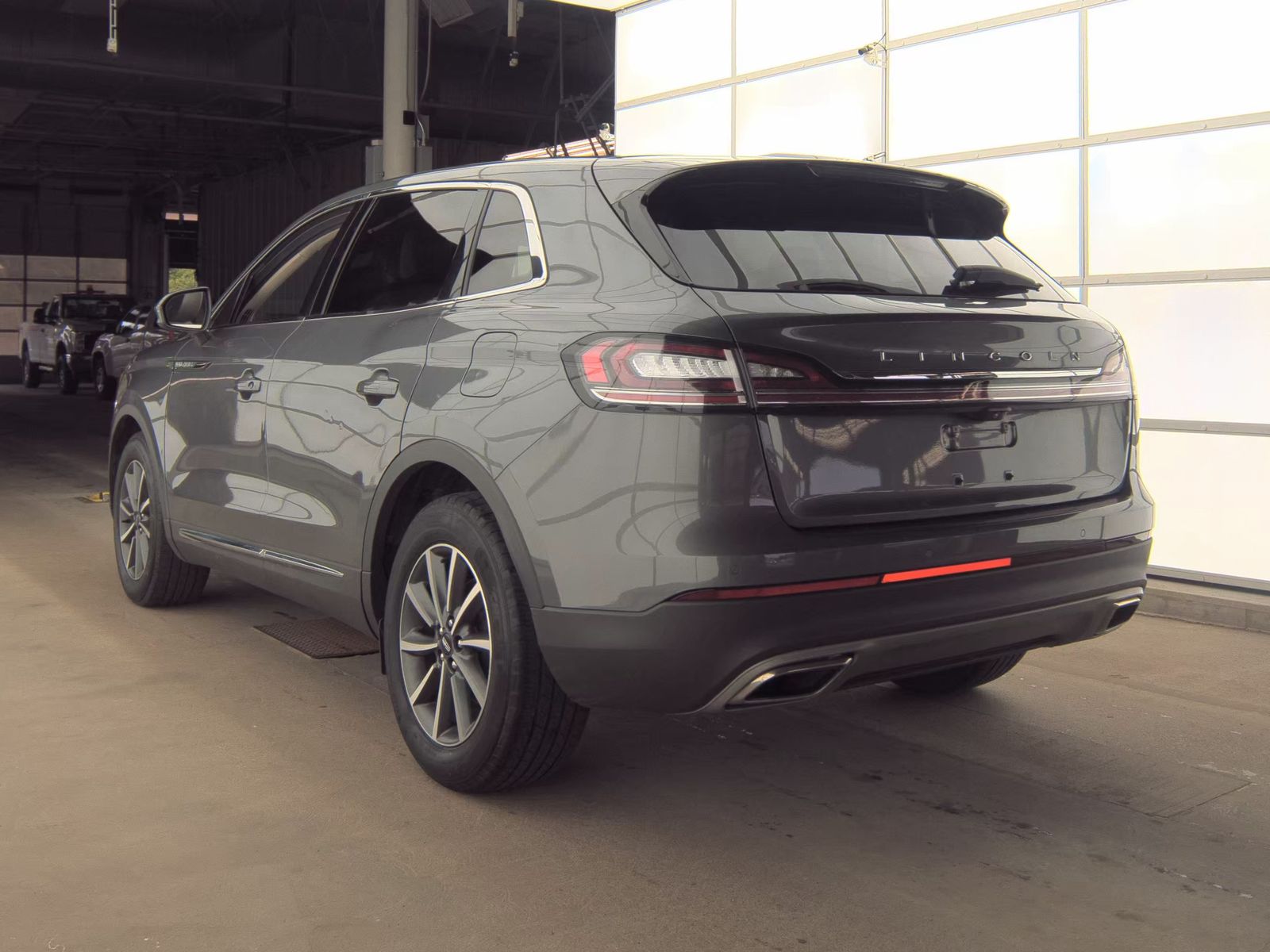 2022 Lincoln Nautilus Standard FWD