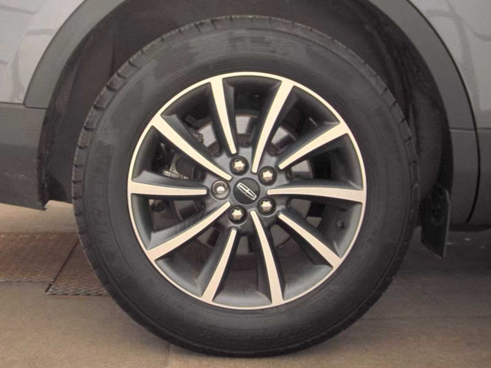 2022 Lincoln Nautilus Standard FWD