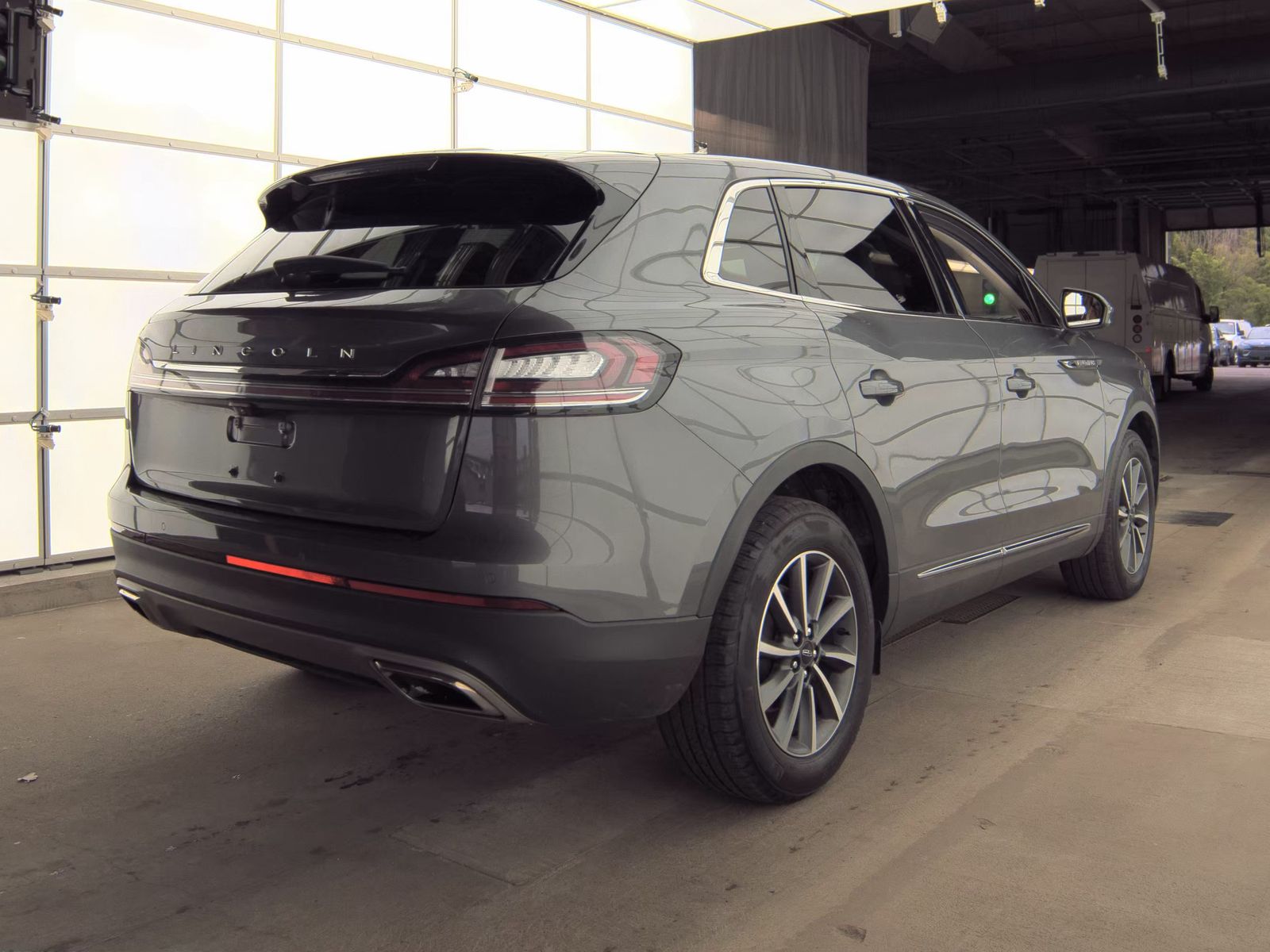 2022 Lincoln Nautilus Standard FWD