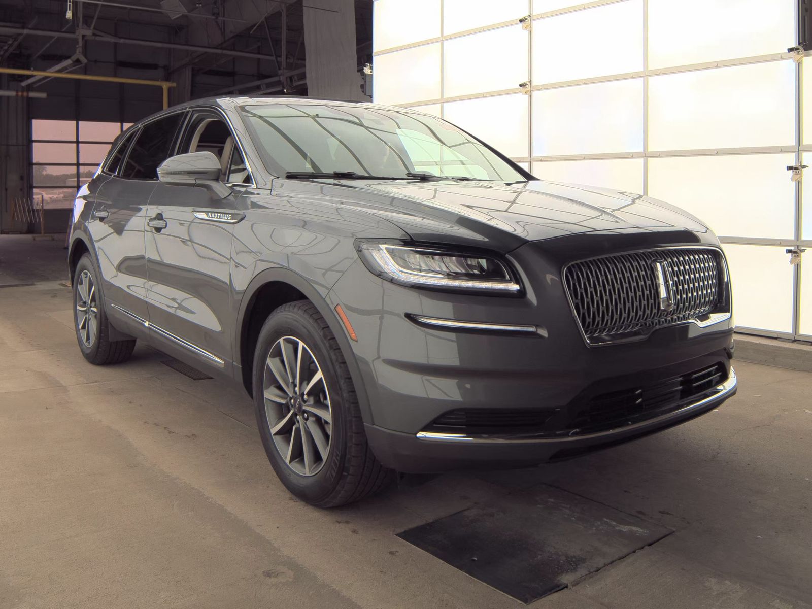 2022 Lincoln Nautilus Standard FWD