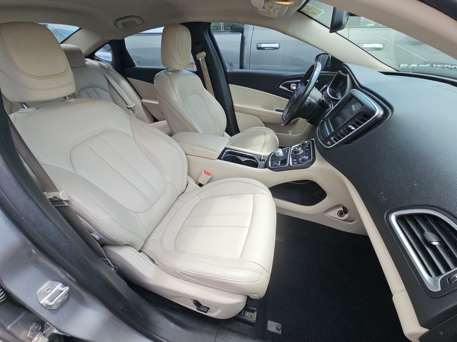 2017 Chrysler 200 Limited Platinum FWD