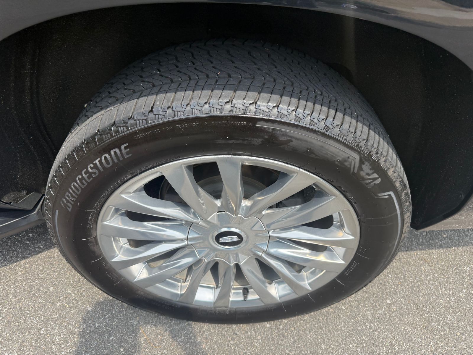2022 Cadillac Escalade ESV Premium Luxury AWD
