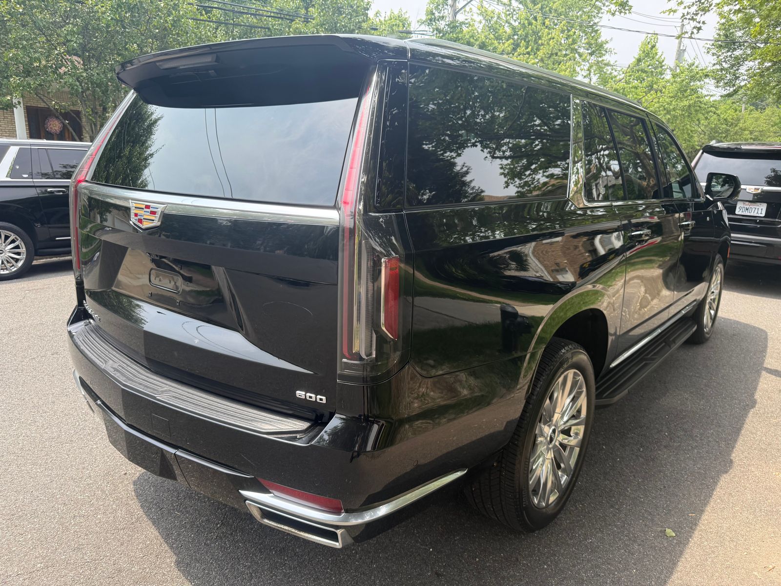 2022 Cadillac Escalade ESV Premium Luxury AWD