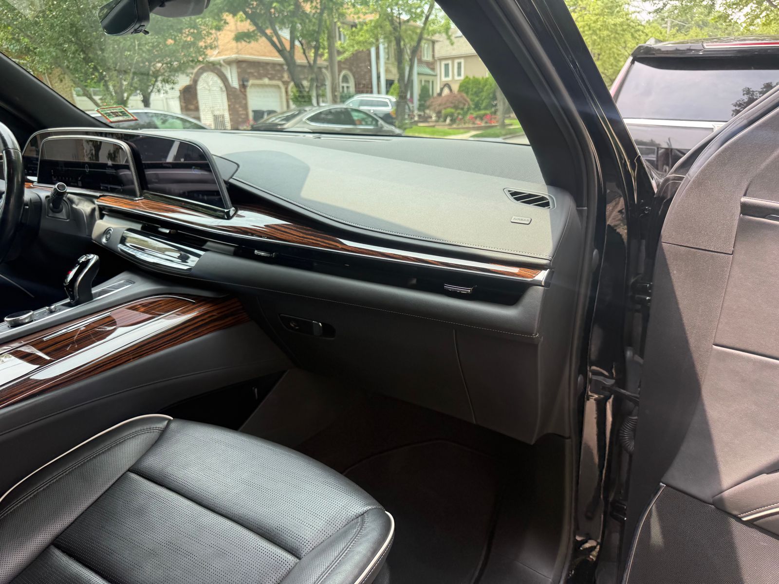 2022 Cadillac Escalade ESV Premium Luxury AWD