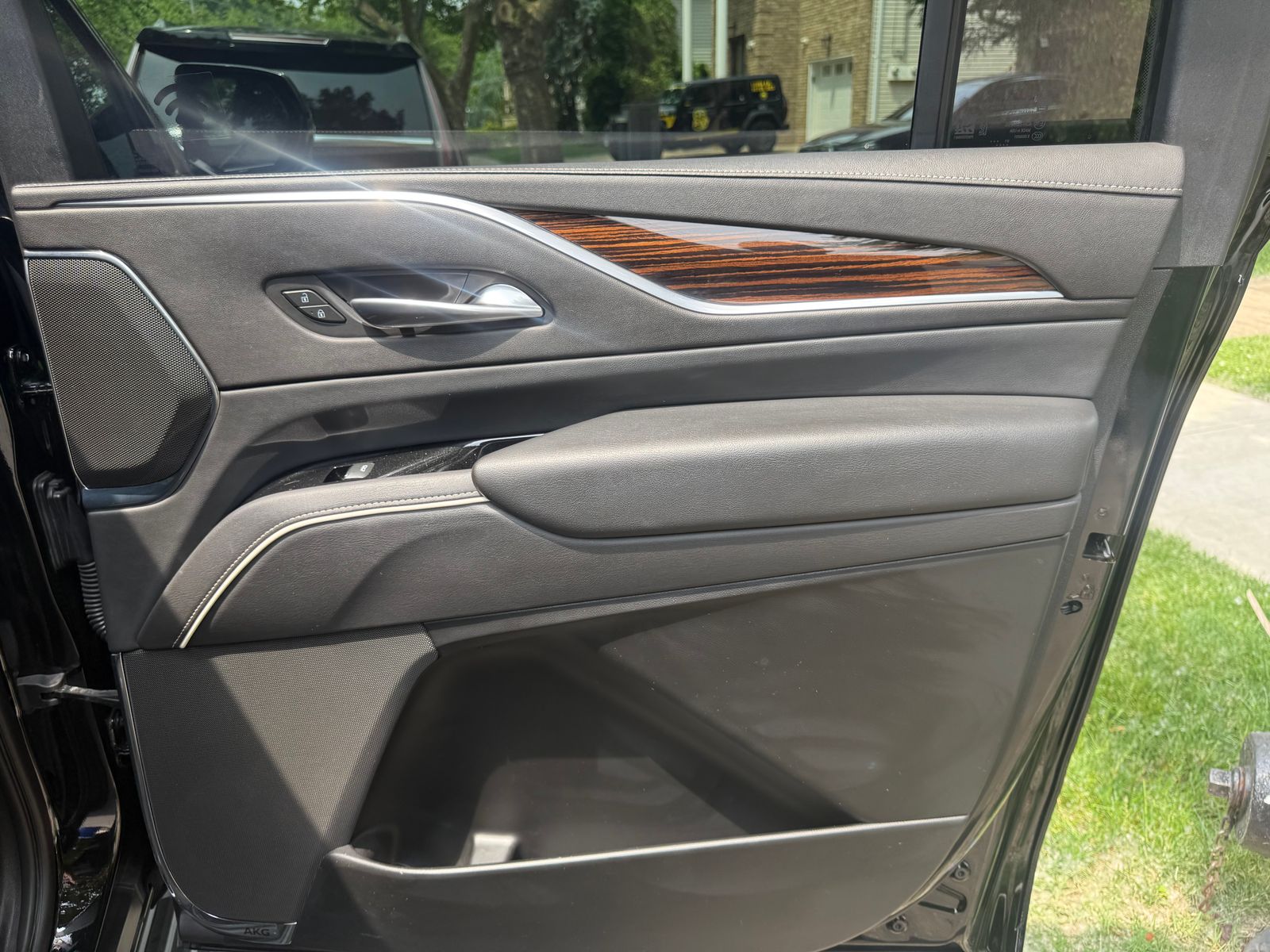 2022 Cadillac Escalade ESV Premium Luxury AWD