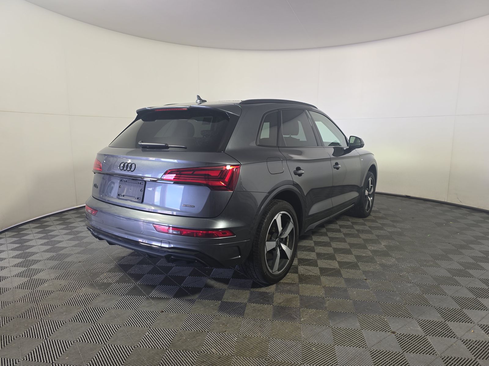 2022 Audi Q5 S line Premium Plus AWD