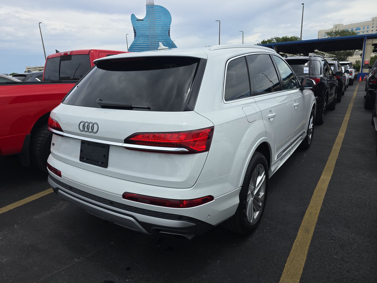 2025 Audi Q7 Premium Plus AWD