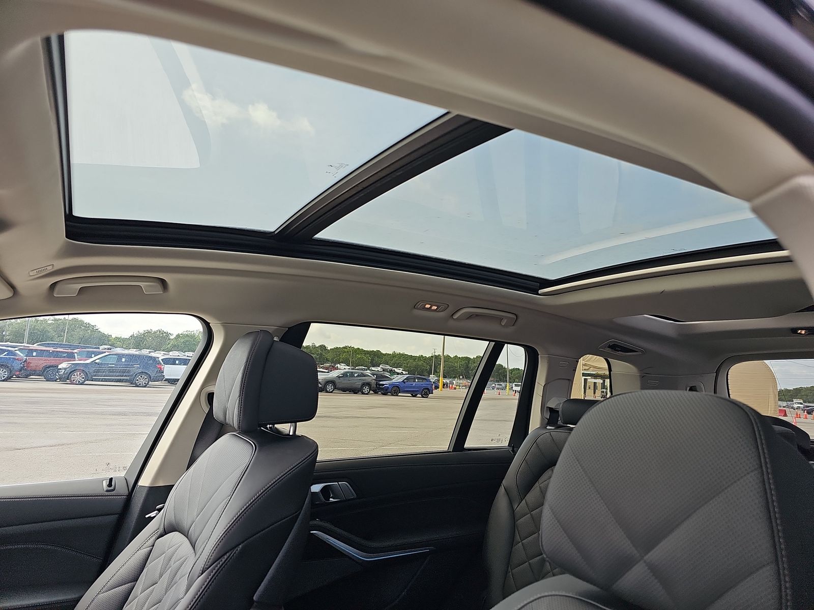 2025 BMW X7 xDrive40i AWD