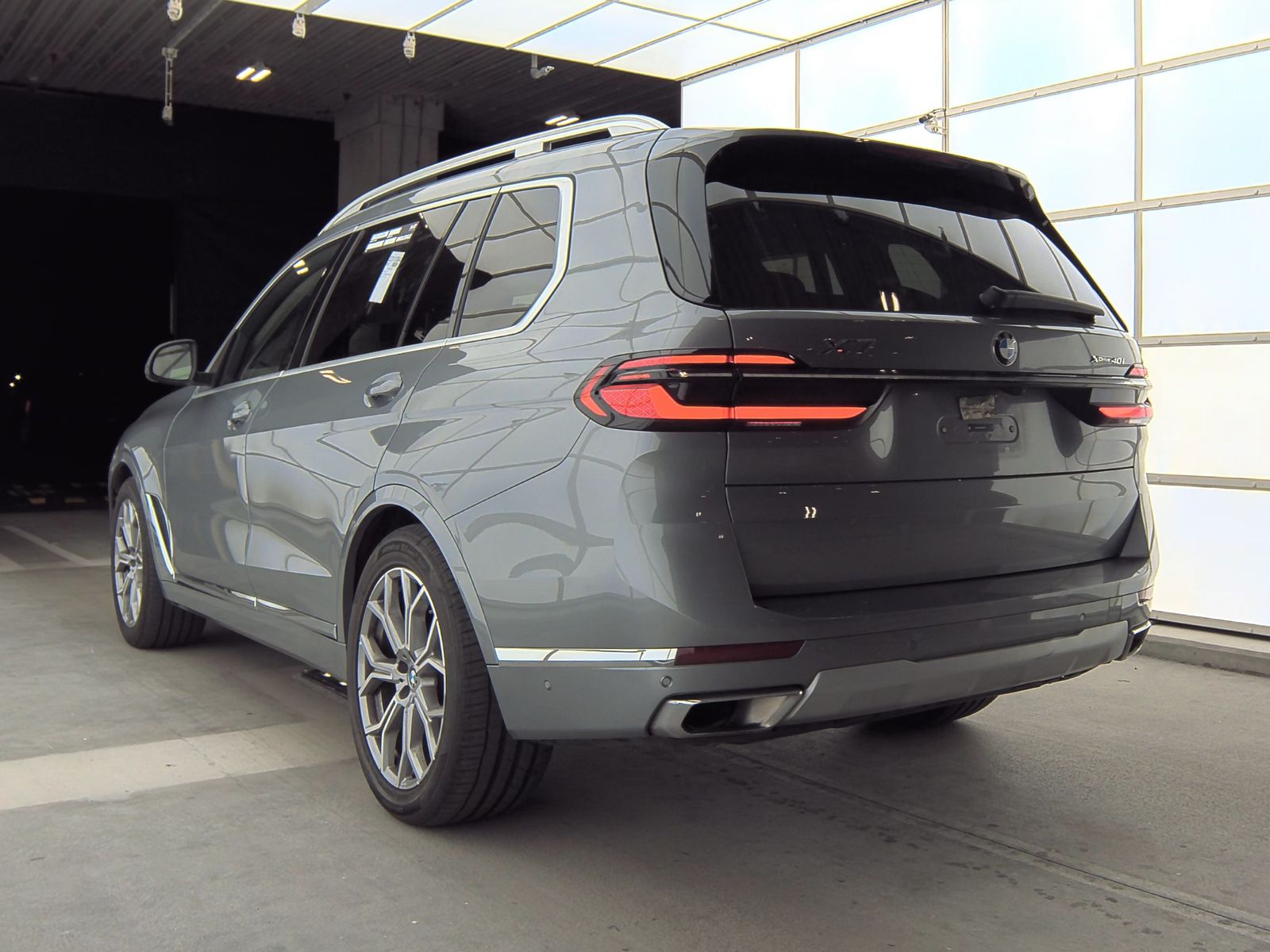 2025 BMW X7 xDrive40i AWD