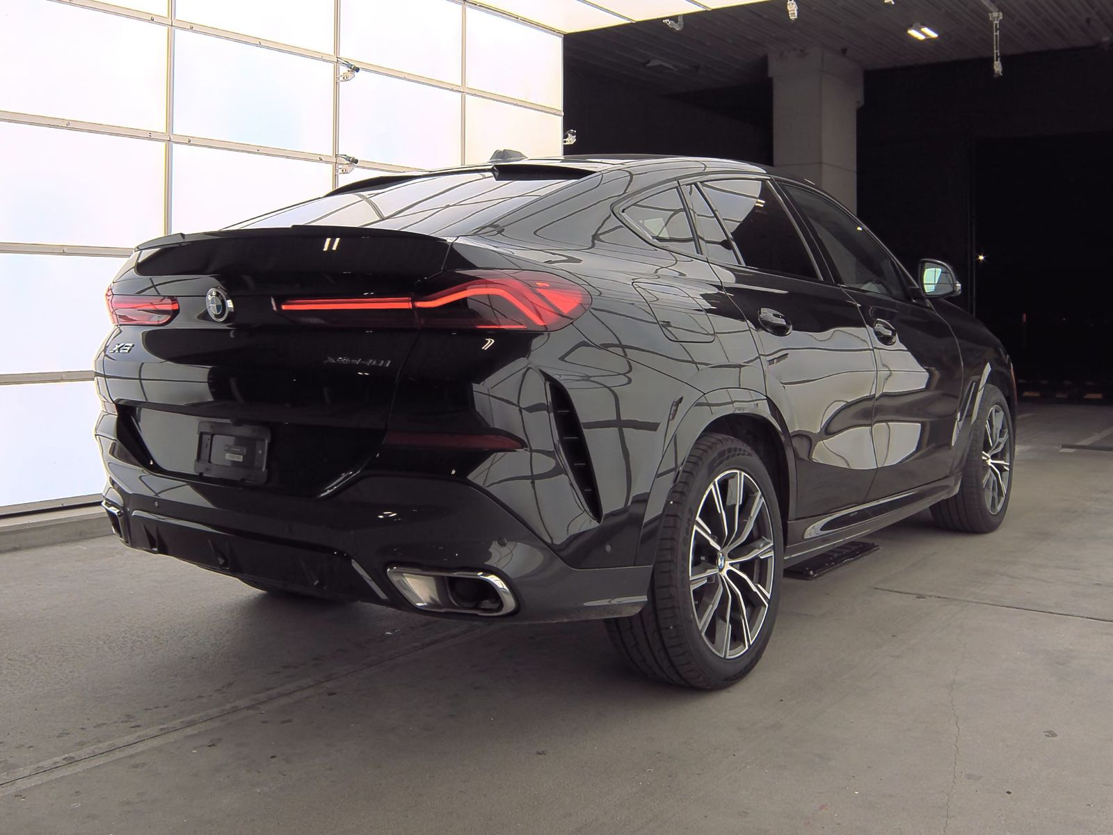 2025 BMW X6 xDrive40i AWD