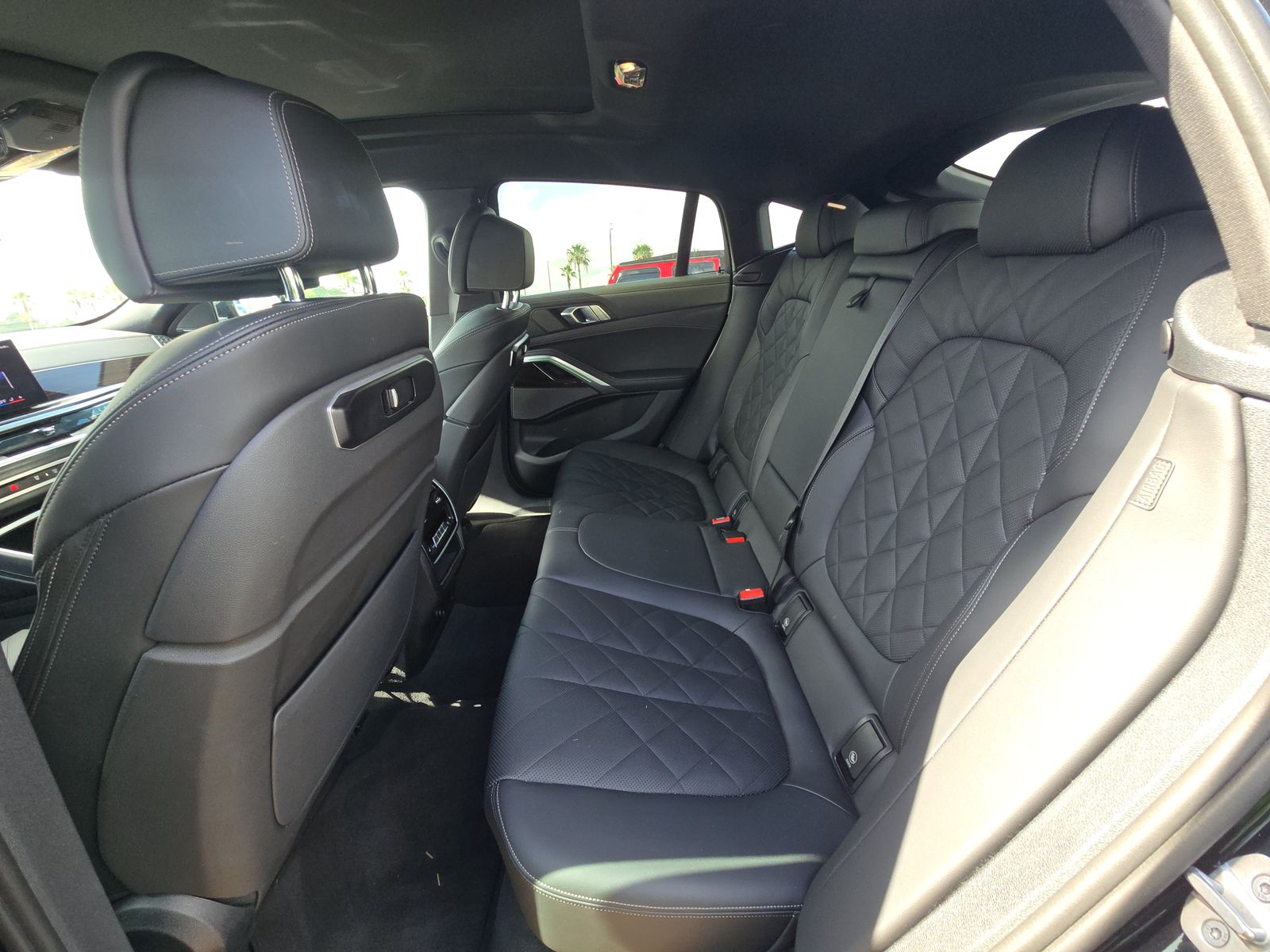 2025 BMW X6 xDrive40i AWD