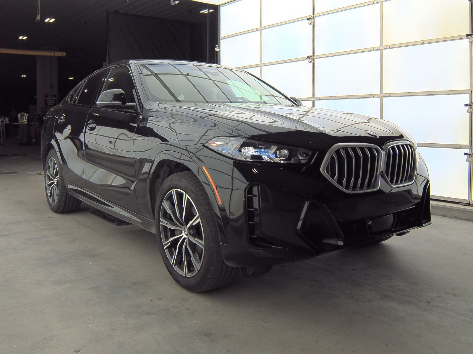 2025 BMW X6 xDrive40i AWD