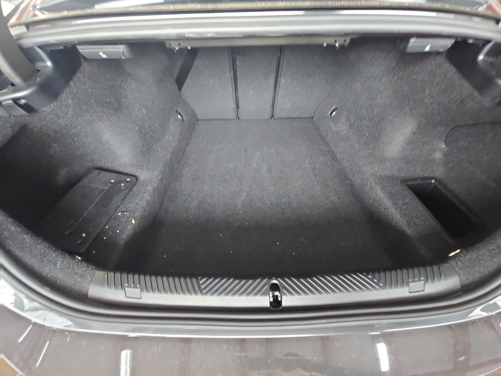 2025 BMW 5 Series 530i RWD