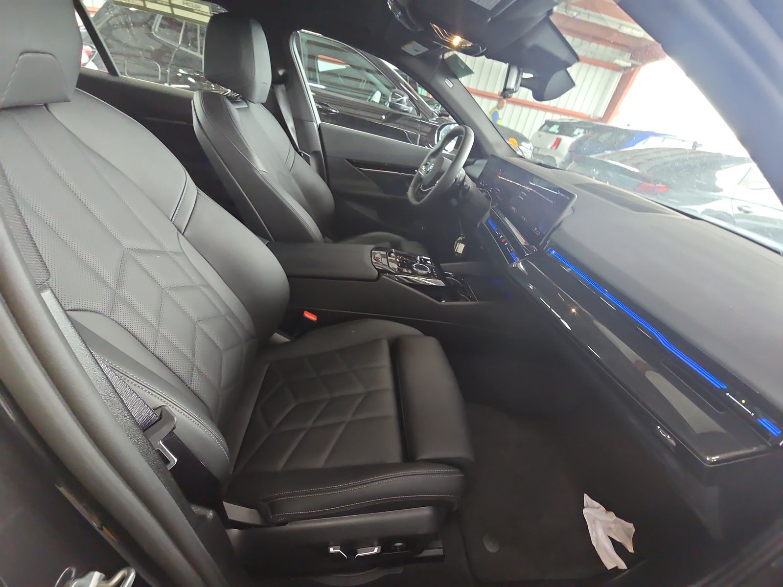 2025 BMW 5 Series 530i RWD