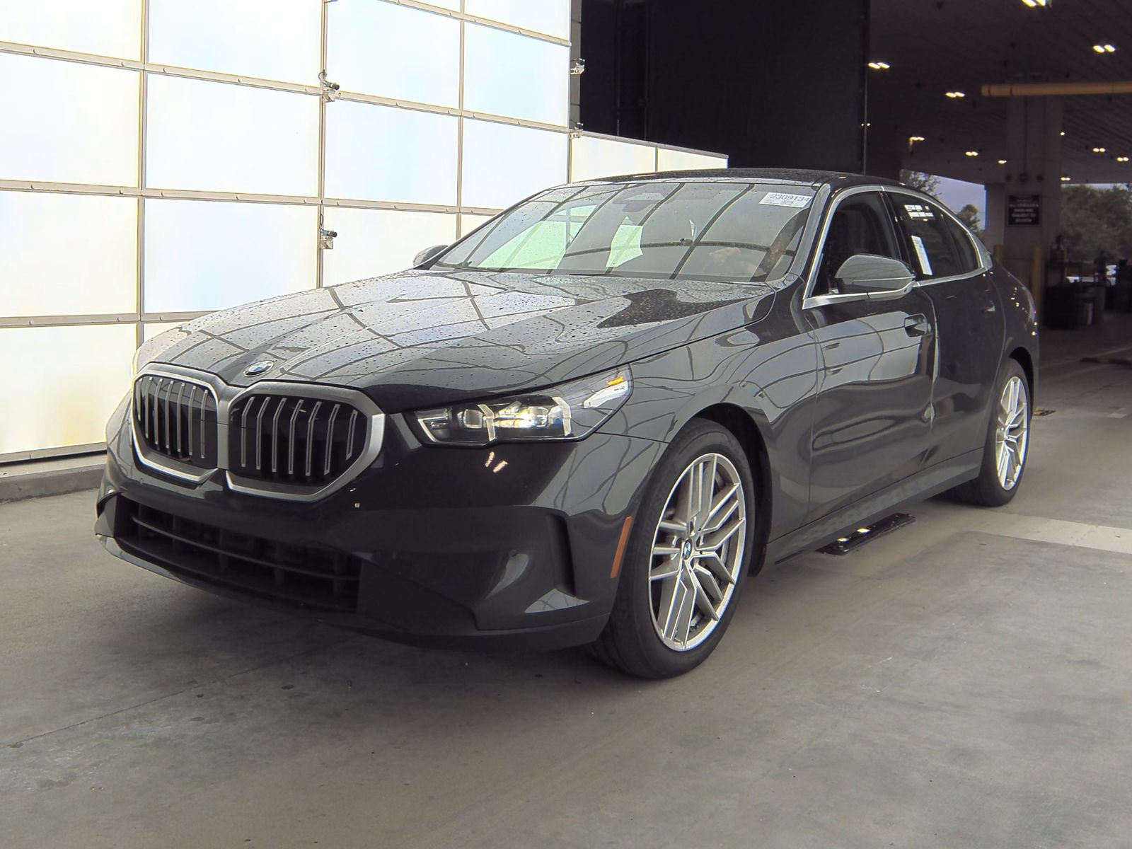 2025 BMW 5 Series 530i RWD