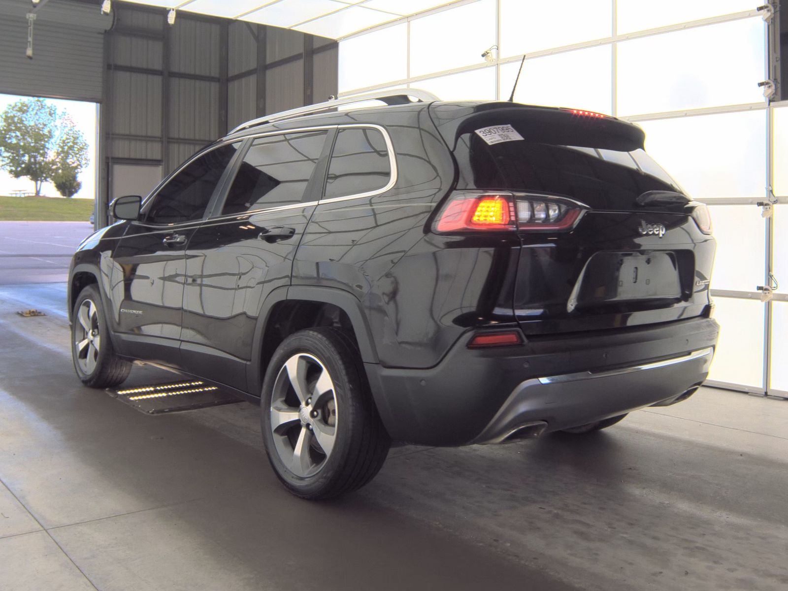 2019 Jeep Cherokee Limited FWD