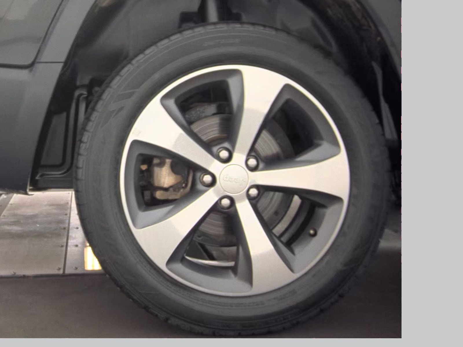 2019 Jeep Cherokee Limited FWD