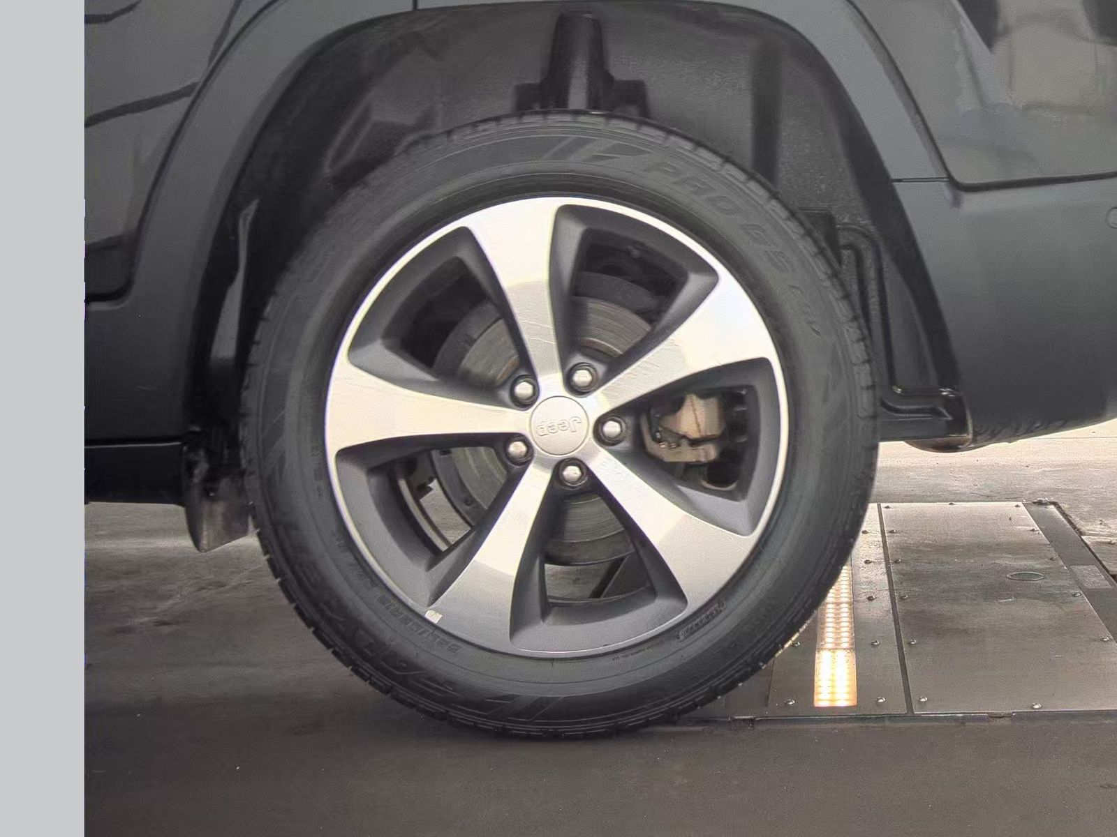 2019 Jeep Cherokee Limited FWD