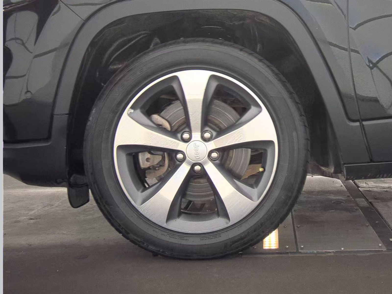 2019 Jeep Cherokee Limited FWD
