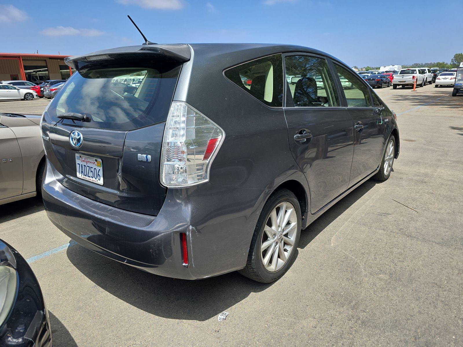 2013 Toyota Prius v Five FWD