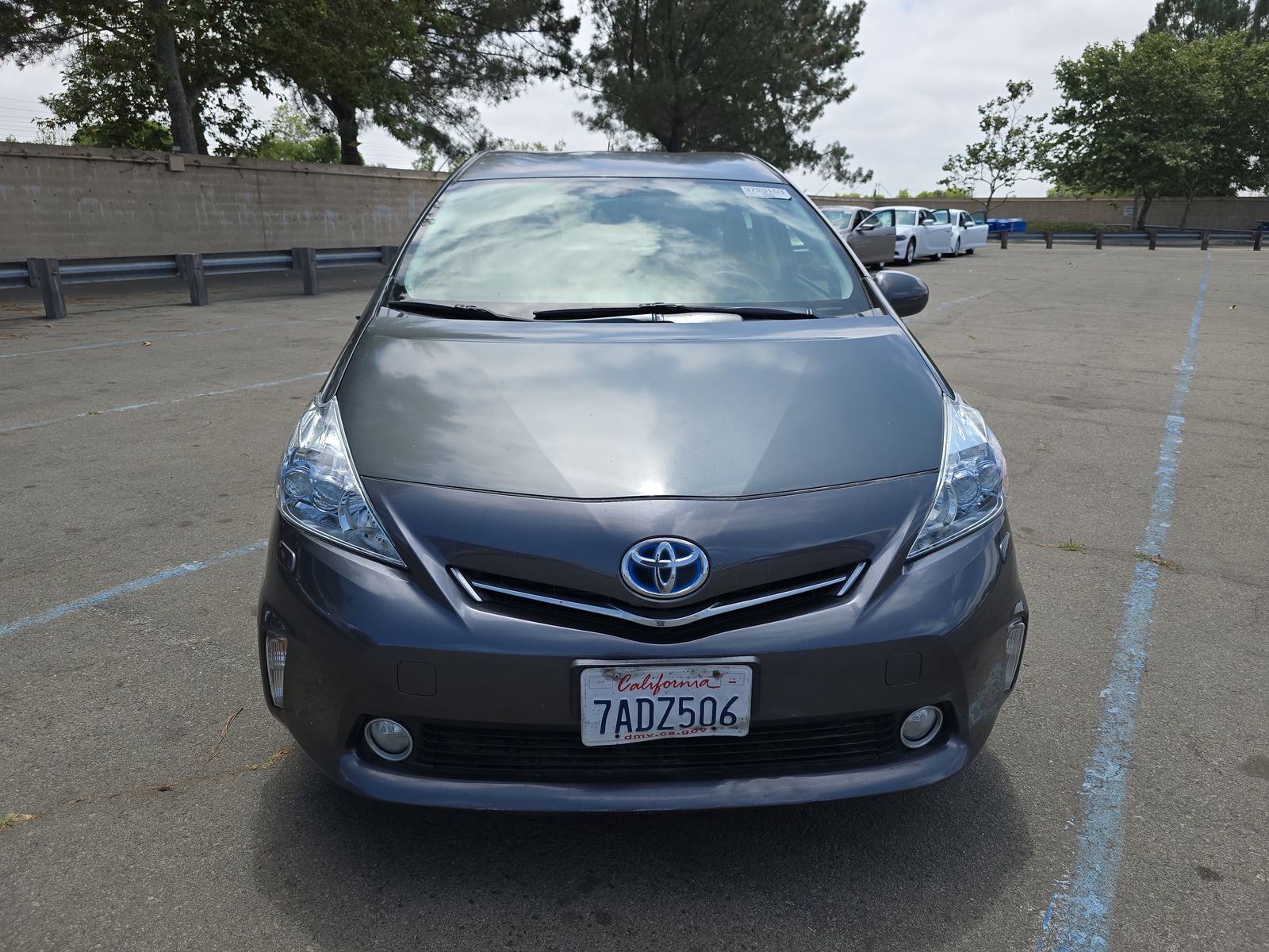 2013 Toyota Prius v Five FWD