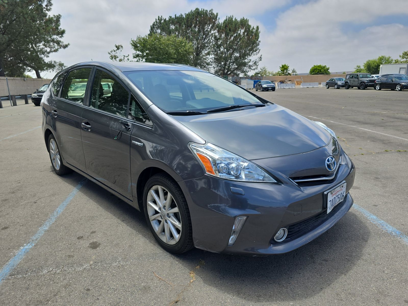 2013 Toyota Prius v Five FWD