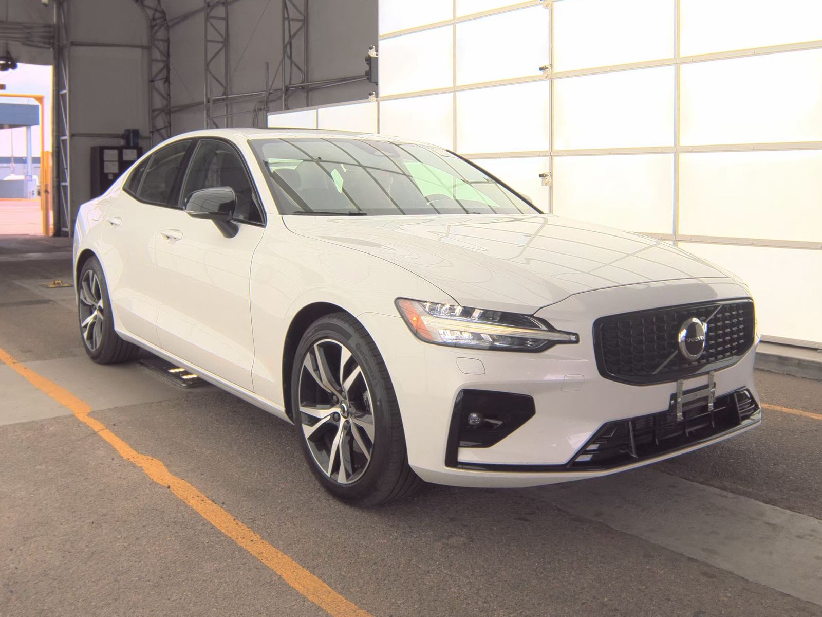 2025 Volvo S60 B5 Core AWD