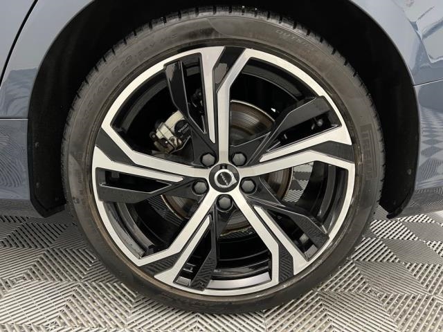 2024 Volvo S60 B5 Core FWD