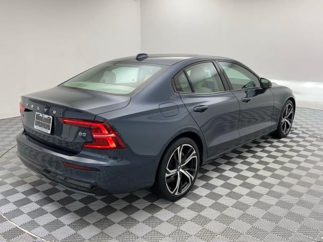 2024 Volvo S60 B5 Core FWD